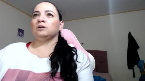 Snapshot of miaabrownn chatting on 09/09/25, 09:47 MIA online show from 09/09/25, 09:47