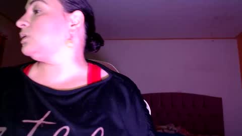 Snapshot of miaabrownn chatting on 11/06/25, 09:59 MIA online show from 11/06/25, 09:59