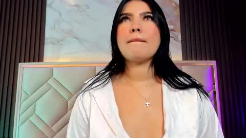 Snapshot of miaafarrel chatting on 09/13/25, 07:13 Miaa Farrel online show from 09/13/25, 07:13