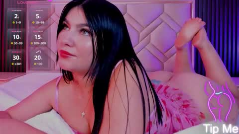 Snapshot of miaafarrel chatting on 09/22/25, 07:05 Miaa Farrel online show from 09/22/25, 07:05