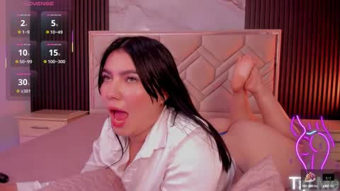 Snapshot of miaafarrel chatting on 10/08/25, 07:33 Miaa Farrel online show from 10/08/25, 07:33