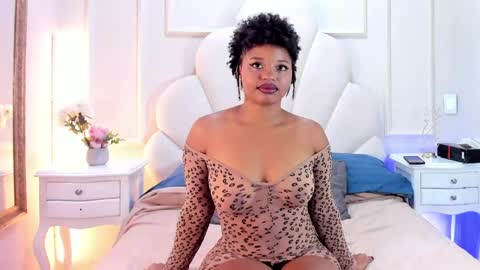 miaakittyy online show from 04/28/26, 11:48