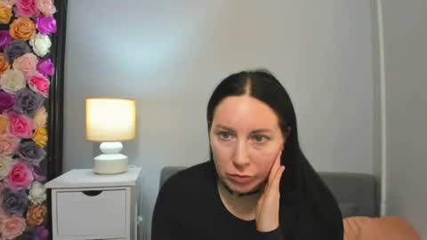 Mia online show from 02/20/26, 01:33