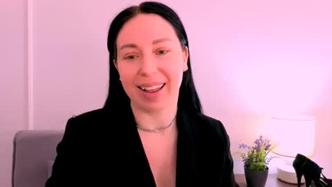 Mia online show from 04/24/26, 03:25