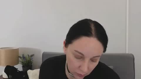 Mia online show from 05/19/26, 03:40