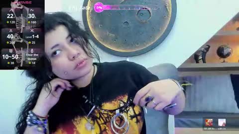 Snapshot of miaamane chatting on 02/18/26, 12:34 Mia online show from 02/18/26, 12:34