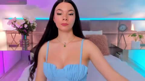 Mia online show from 06/06/26, 06:56