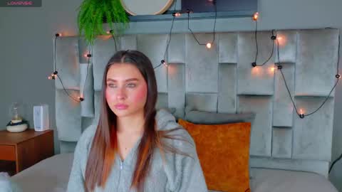 miaanderson__ online show from 05/18/26, 12:55