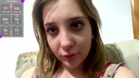 Snapshot of miaaperry chatting on 07/02/26, 10:16 Hi guys Im Mia Im new here help me to figure out how everything works here xD online show from 07/02/26, 10:16