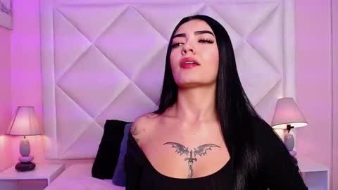 Alexandra online show from 11/01/25, 01:24