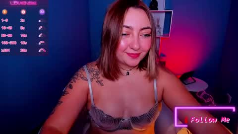 Snapshot of miaawild chatting on 01/23/25, 10:11 Andrea online show from 01/23/25, 10:11