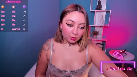 Snapshot of miaawild chatting on 01/31/25, 08:54 Andrea online show from 01/31/25, 08:54