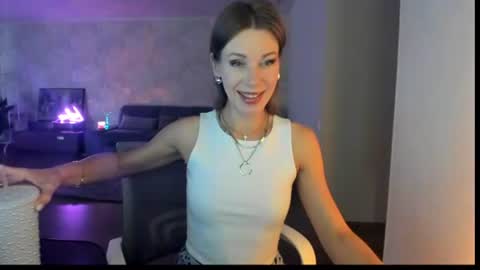 Snapshot of miababy14 chatting on 07/28/26, 04:30 Mia online show from 07/28/26, 04:30