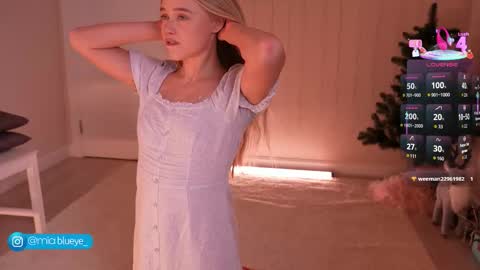 Snapshot of miablueye chatting on 01/17/26, 04:11 miablueye online show from 01/17/26, 04:11