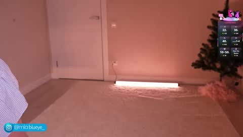 Snapshot of miablueye chatting on 02/19/26, 04:36 miablueye online show from 02/19/26, 04:36