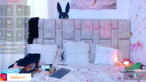 miablumm_ online show from 02/11/26, 02:11