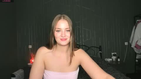 Mia online show from 10/11/25, 06:50