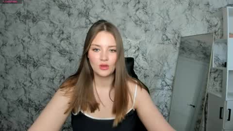 Mia online show from 05/09/26, 11:04
