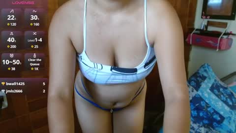 Snapshot of miabrunette23 chatting on 02/07/25, 10:09 MIA online show from 02/07/25, 10:09