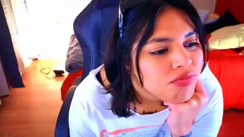 Snapshot of miacanela_xo chatting on 01/08/25, 06:31 Mia online show from 01/08/25, 06:31