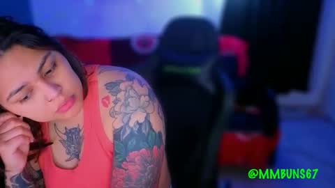 Mia online show from 11/10/25, 01:04