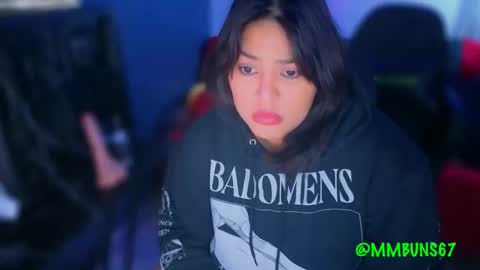 Mia online show from 11/18/25, 12:49