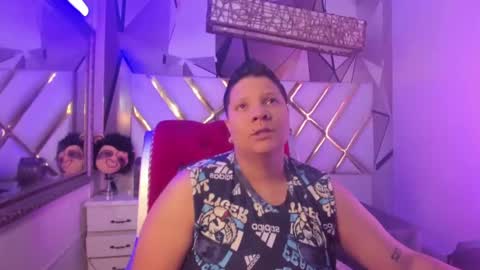 Snapshot of miacapucci1 chatting on 02/23/25, 10:53 online show from 02/23/25, 10:53