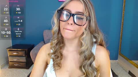 MiaCarper online show from 01/03/25, 08:32