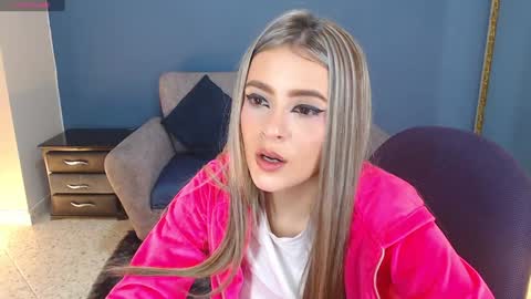 MiaCarper online show from 02/03/25, 11:58