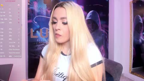 Snapshot of miacarperrlux chatting on 04/07/26, 08:31 MiaCarper online show from 04/07/26, 08:31
