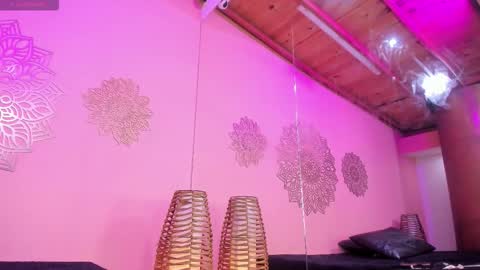 MiaCassel online show from 11/01/25, 04:31