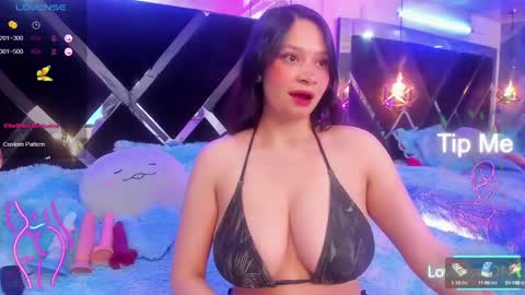 Mia online show from 09/30/25, 02:27