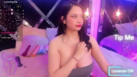 Mia online show from 12/05/25, 02:53