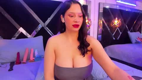 Mia online show from 02/14/26, 01:46