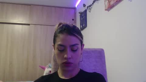 Miia  online show from 10/26/25, 03:34