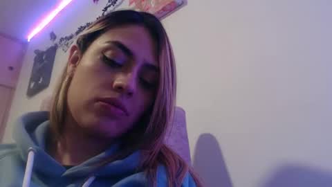 Miia  online show from 11/30/25, 03:43