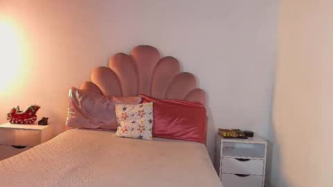 Mary online show from 12/17/25, 11:05