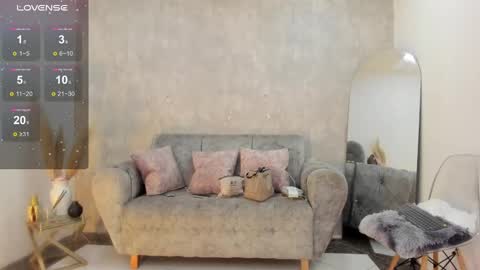 miacooper online show from 03/04/25, 12:33