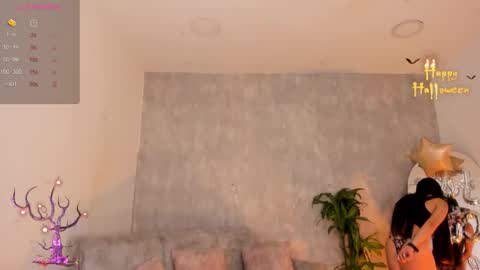 miacooper online show from 10/30/25, 12:17