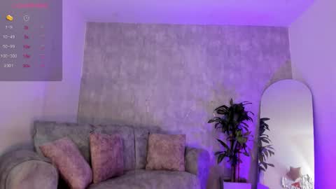 miacooper online show from 11/17/25, 12:11