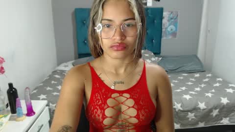 Snapshot of miacumgirl chatting on 03/27/26, 12:49 miacumgirl online show from 03/27/26, 12:49
