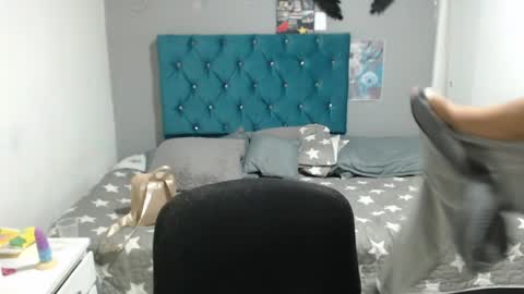 Snapshot of miacumgirl chatting on 04/06/26, 12:17 miacumgirl online show from 04/06/26, 12:17