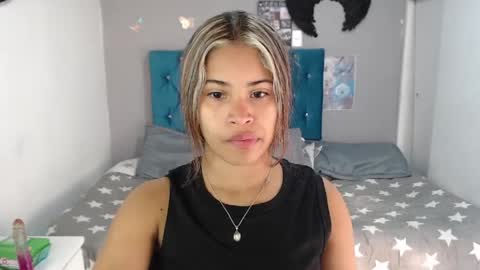 Snapshot of miacumgirl chatting on 04/14/26, 12:22 miacumgirl online show from 04/14/26, 12:22