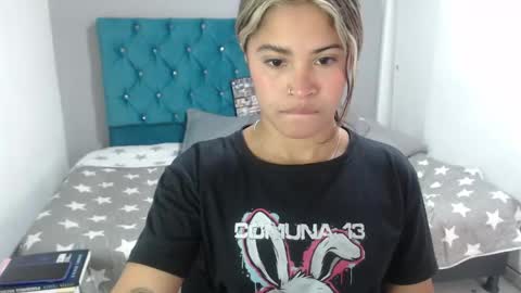 Snapshot of miacumgirl chatting on 05/07/26, 12:21 miacumgirl online show from 05/07/26, 12:21