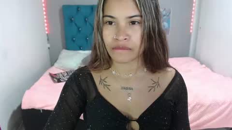 Snapshot of miacumgirl chatting on 06/17/26, 12:18 miacumgirl online show from 06/17/26, 12:18