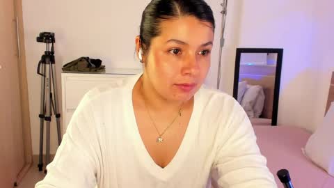 IG Yojanagomez  online show from 06/08/26, 02:23
