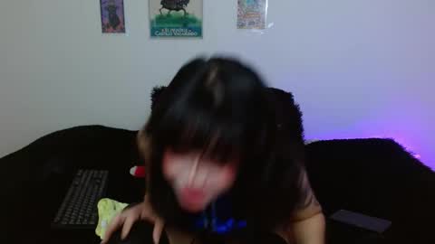 Snapshot of miadavisxx chatting on 04/23/26, 08:22 Mia david online show from 04/23/26, 08:22