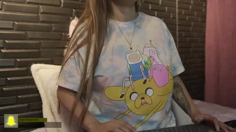 Mia online show from 01/03/25, 06:33