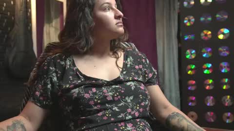 Mia online show from 10/25/25, 02:30