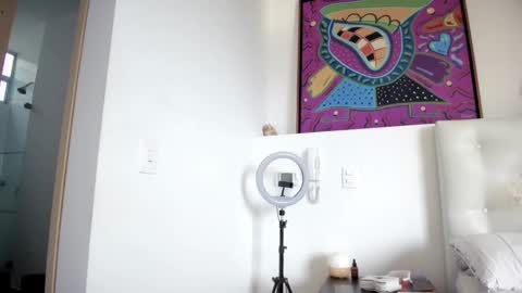 Mia online show from 02/09/25, 09:06